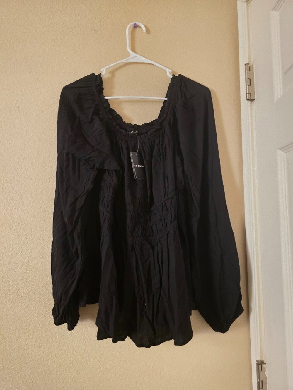 NWT Torrid Size 1X Black Long Sleeve Top